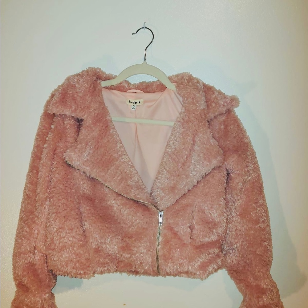 N w/o tags, jacket, fuzzy, soft, Himalayan pink